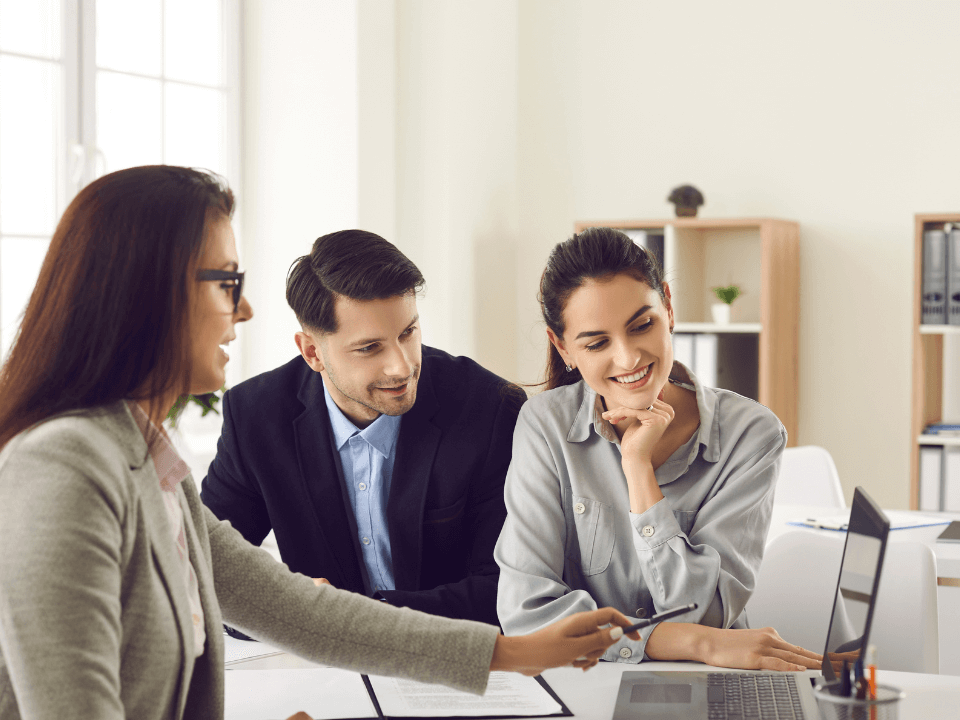 What Does a Business Broker Do?